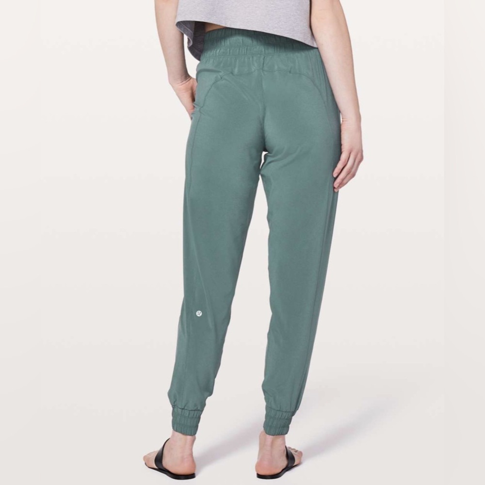 Lululemon Freshly Jogger *29"'
